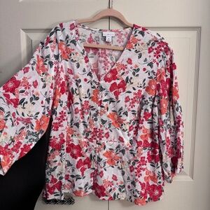 Liz Claiborne Peplum Blouse a neck Bkouse